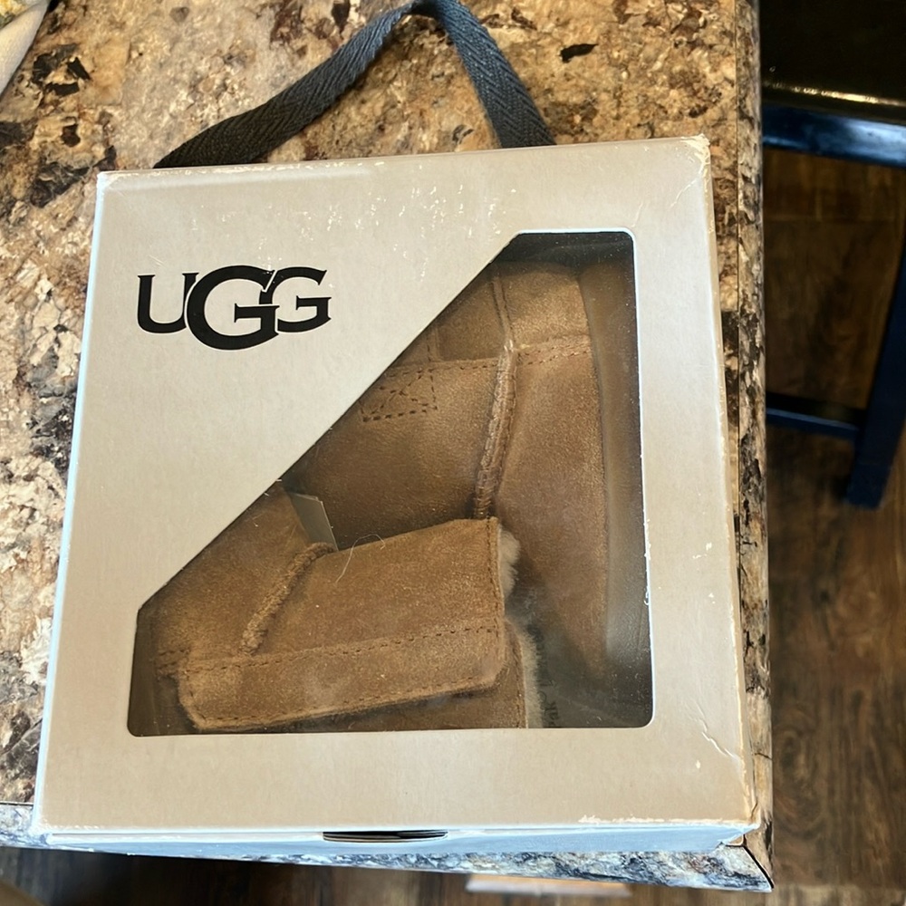 Baby Uggs - 0-6mo